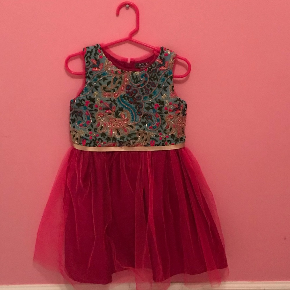 Girls dress